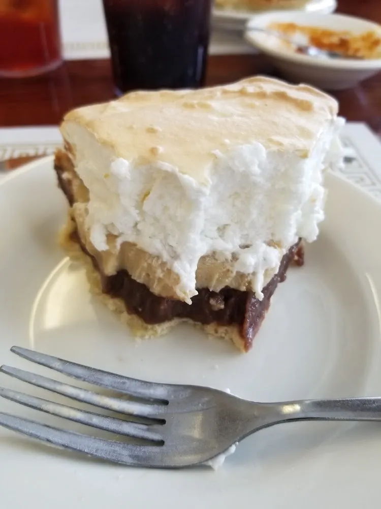 Chocolate Peanut Butter Cream Pie